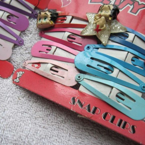 24 Colorful Betty Boop Snap Hair Clips Plastic Decorative Figures Sparkly Star - Picture 3 of 12
